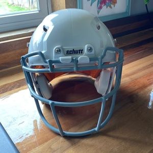 SCHUTT Medium Football Helmet